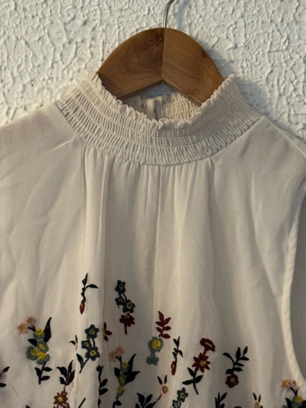 Ann Taylor Factory Cream Smocked Neck Sleeveless Top - Picture 3 of 7